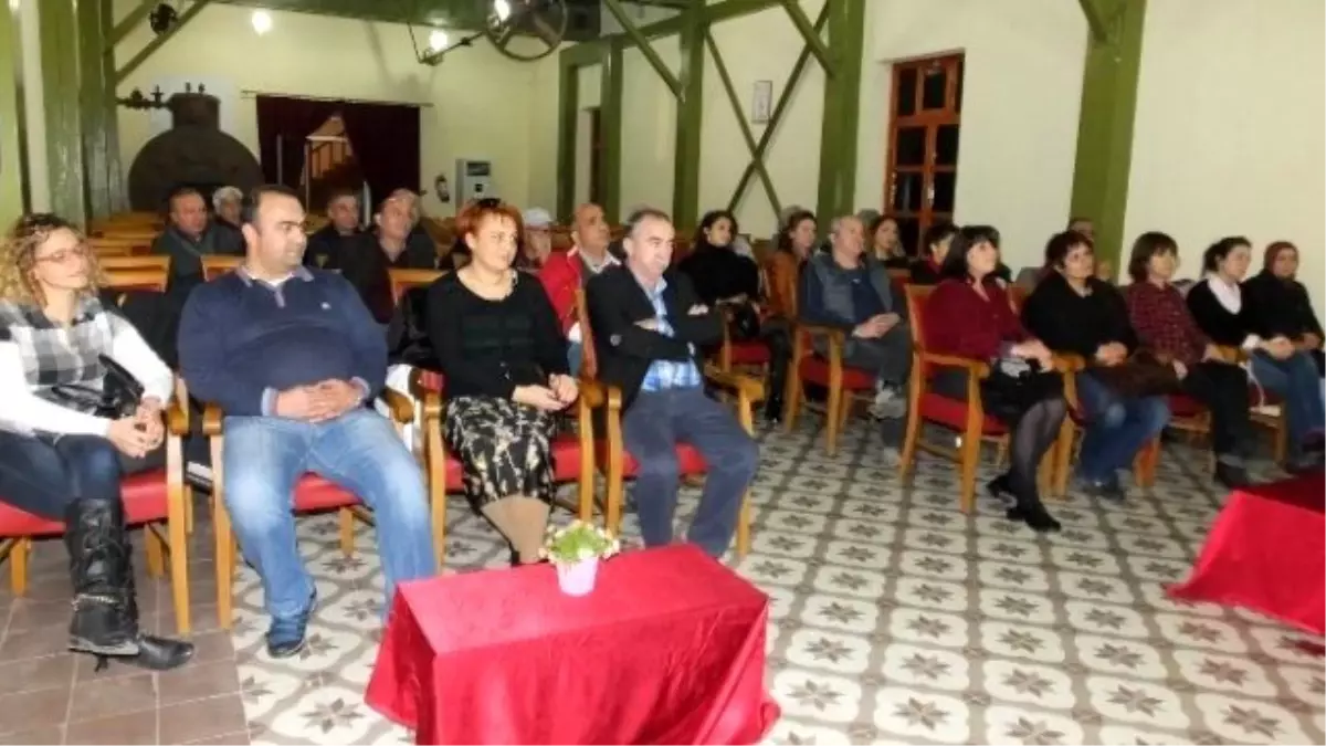 Burhaniyeli Fotoğrafçılar Zeytinyağı Tadımı Yaptı