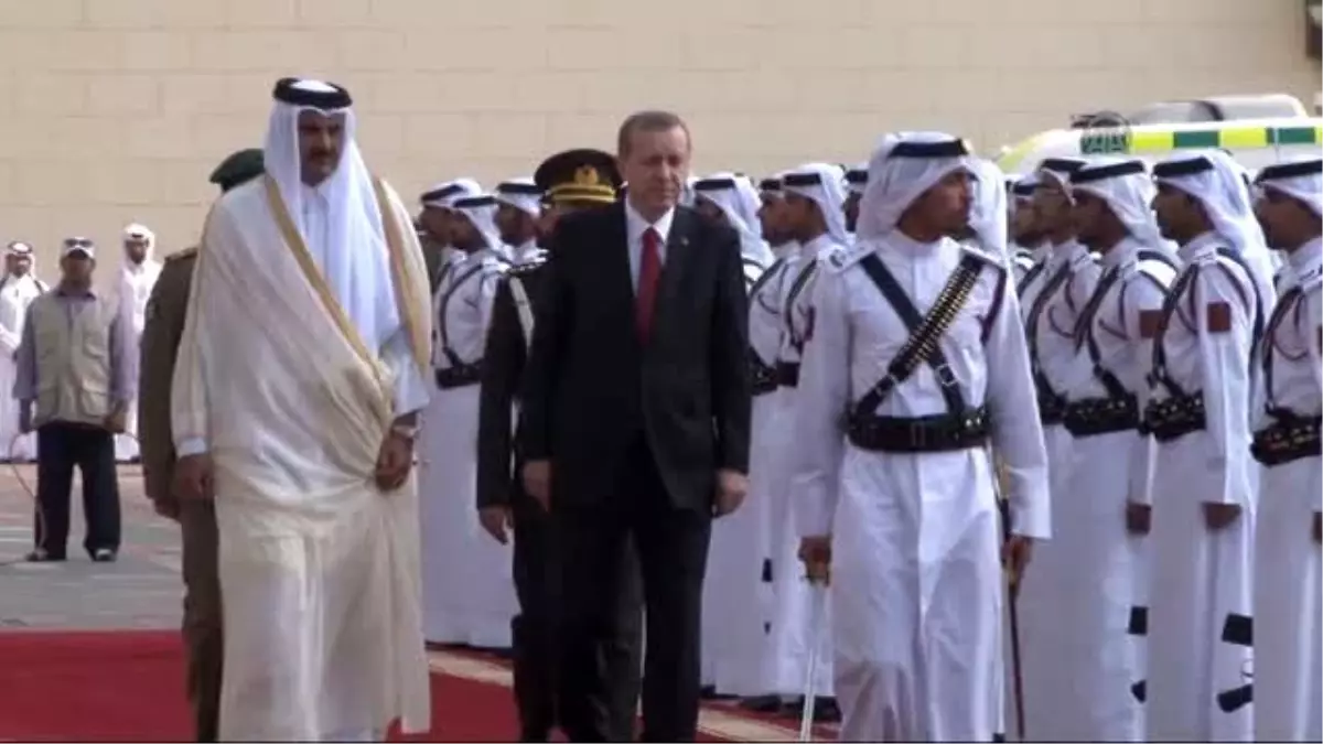 Cumhurbaşkanı Erdoğan Katar\'da Resmi Törenle Karşılandı (3)