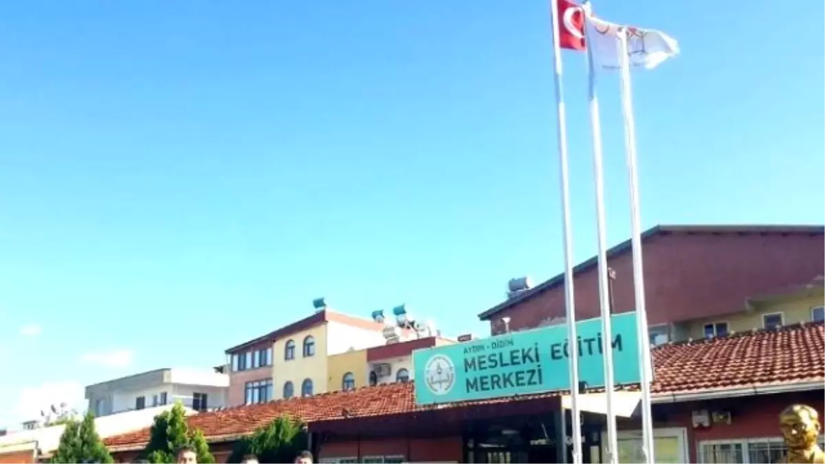 Didim Mesleki Eğitim Merkezi Ayı Öğrencisi Ödüllendirildi