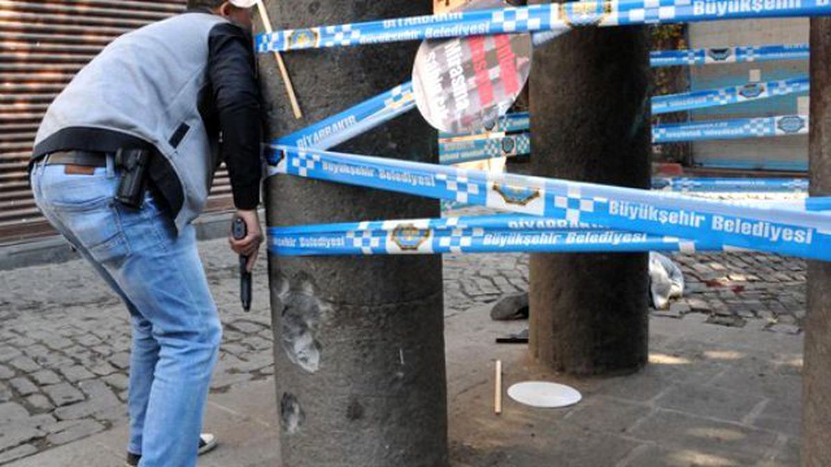 Diyarbakır\'da Tahir Elçi\'nin Öldürülmesiyle İlgili 3 Kişi Gözaltında