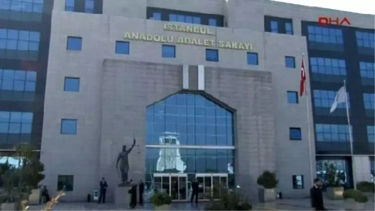 Gun Found İn Istanbul Courthouse Toilet