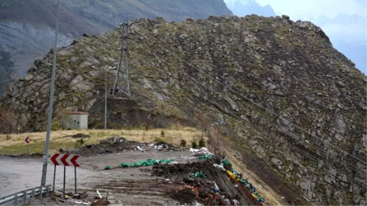 Hakkari\'de Çevreye Kül Dökenlere Ceza Kesilecek