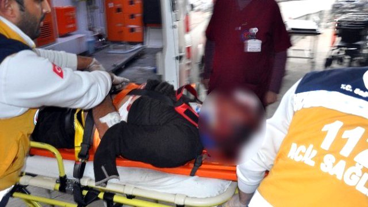 Lastik Yüklü Minibüs Takla Attı: 1 Ölü, 1 Yaralı