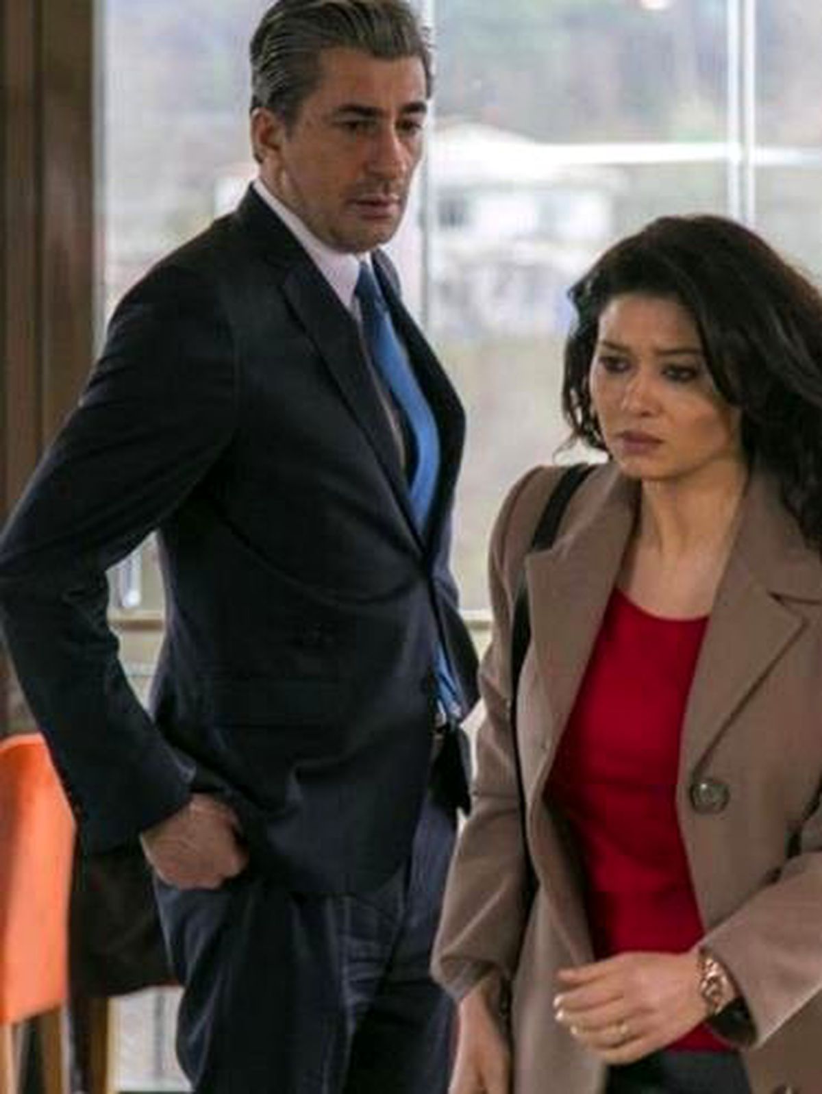 Paramparça Dizisinde Öpüşme Krizi