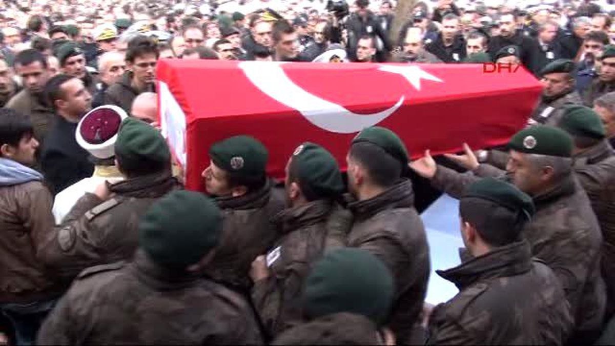 Şehit Özel Harekat Polisi Mustafa Yavaş Son Yolculuğuna Uğurlandı