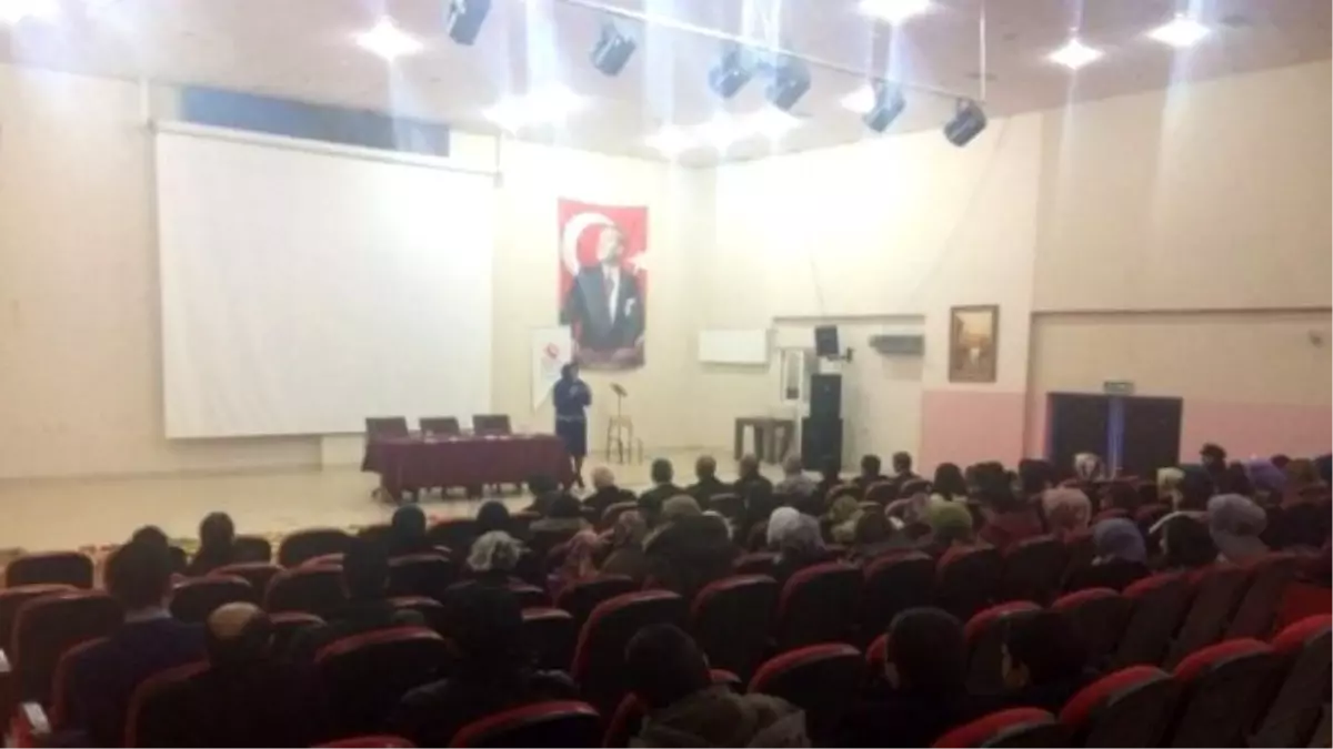 Şenkaya\'da "Evlilik ve Aile Hayatı" Semineri