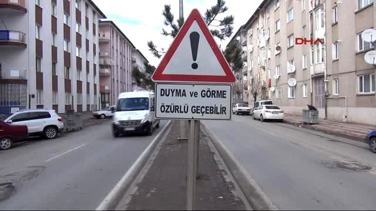 Sivas Engellileri Üzen \'Özürlü\' Levhası