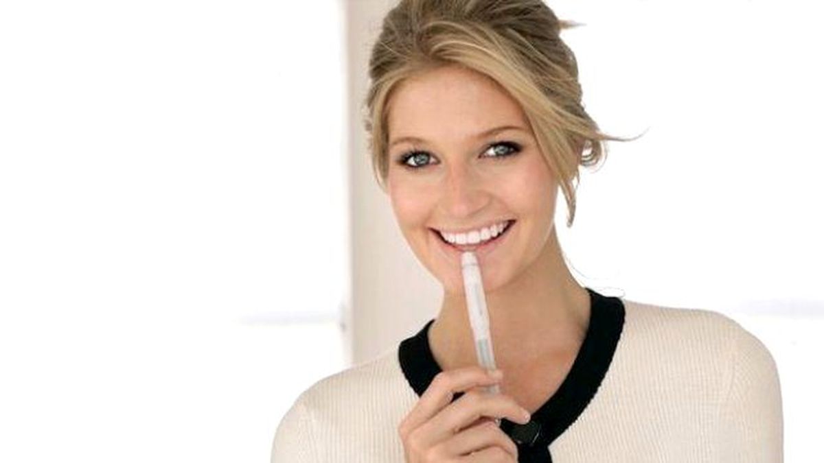 Ajansın, Güzel Kızla Verdiği İlan Başına İş Açtı