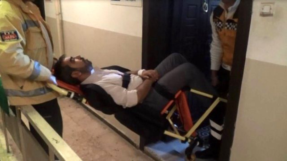 Alacaklı Borcunu İsteyince, Kendini Bıçakladı