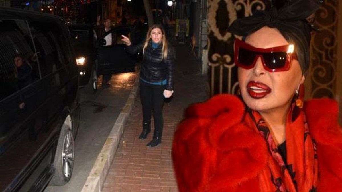 Vatandaş, Bülent Ersoy'u Protesto Etti!