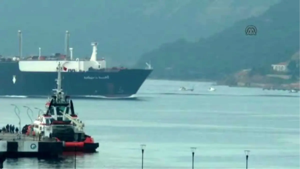Çanakkale Boğazı'ndan Doğalgaz Tankeri Geçti
