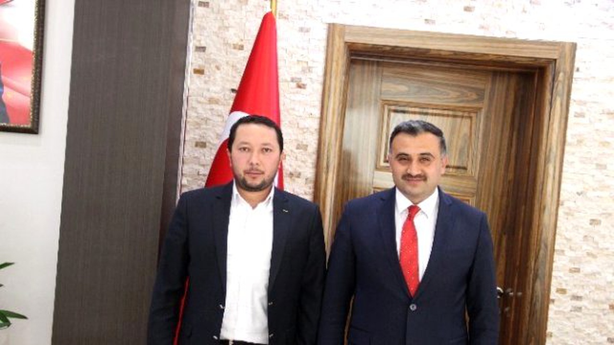 Doğu Türkistanlılardan Develi Belediye Başkanına Ziyaret