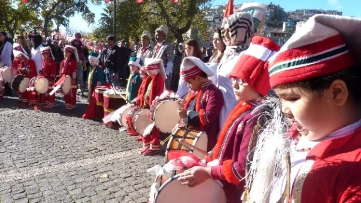 Engelli Çocukların Mehter Gösterisi