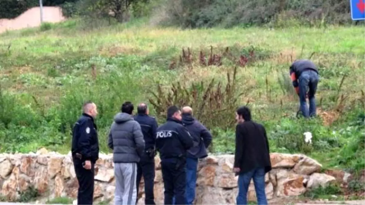 Film Setinde Kullanılan "Canlı Bomba Yeleği" Polisi Alarma Geçirdi