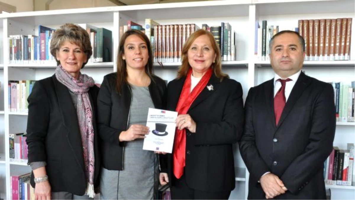 İzmir\'in Kadın Siyasetçileri Bu Kitapta Toplandı