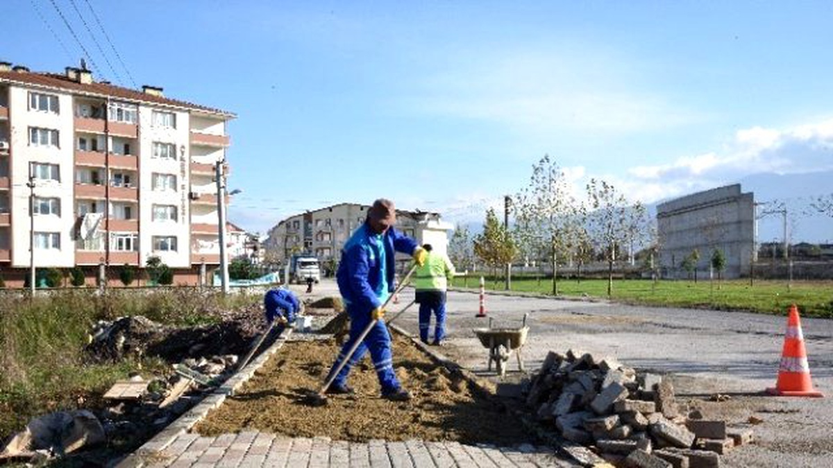 Kartepe\'de Parke Tamiratları Hız Kazandı
