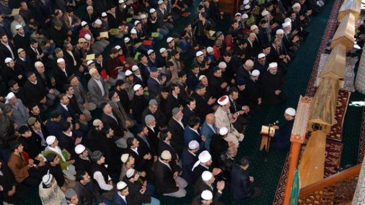 Kuran Kursu Yangınında Ölen Çocukların Cenaze Namazını Diyanet İşleri Başkanı Kıldırdı
