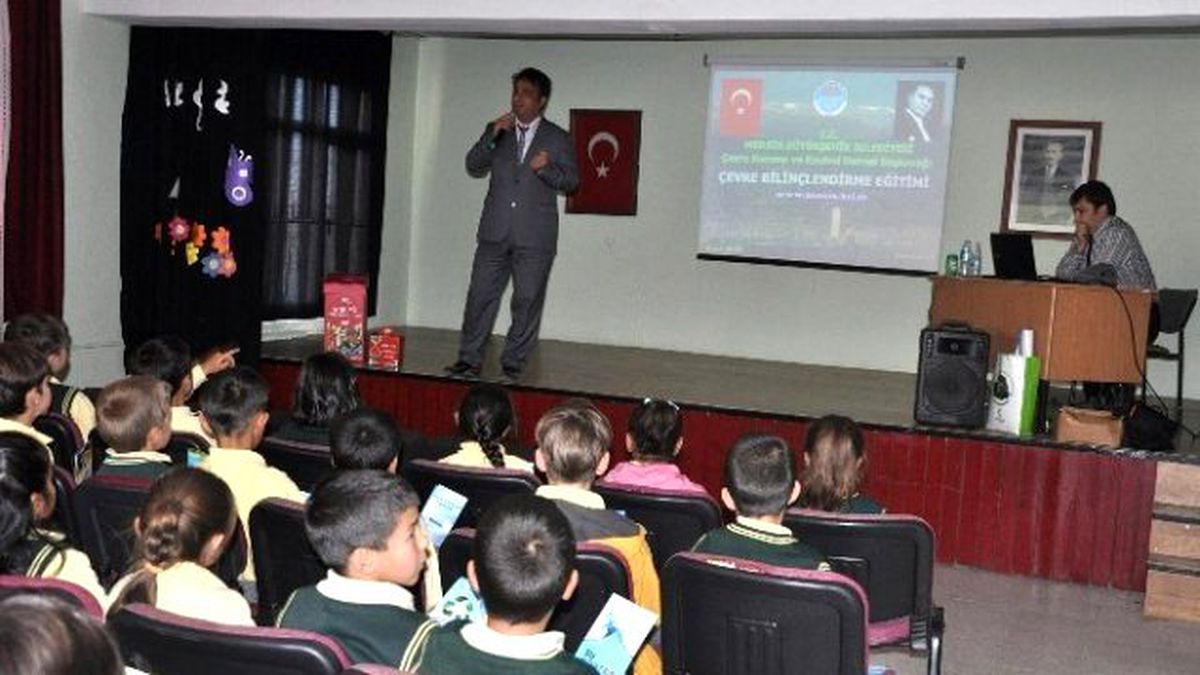Okullarda Çevre Bilinçlendirme Eğitimleri Devam Ediyor