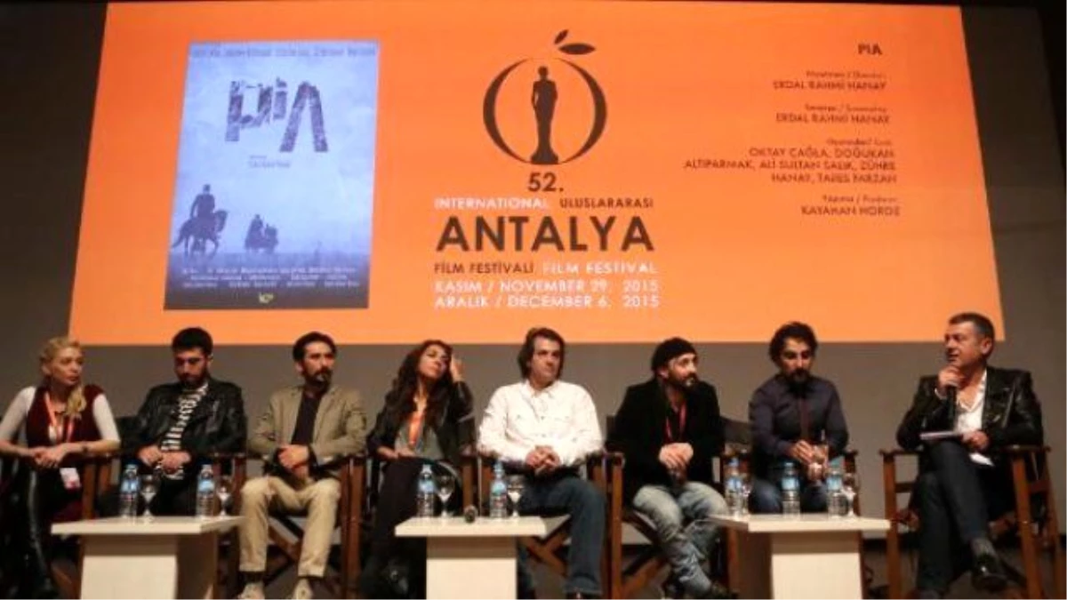 Pia\' Antalya Film Festivali\'nde Gala Yaptı