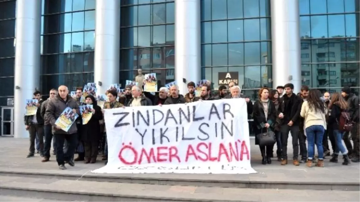 Polisi Darp Ettiği İleri Sürülen Şüphelinin Yargılanmasına Başlandı