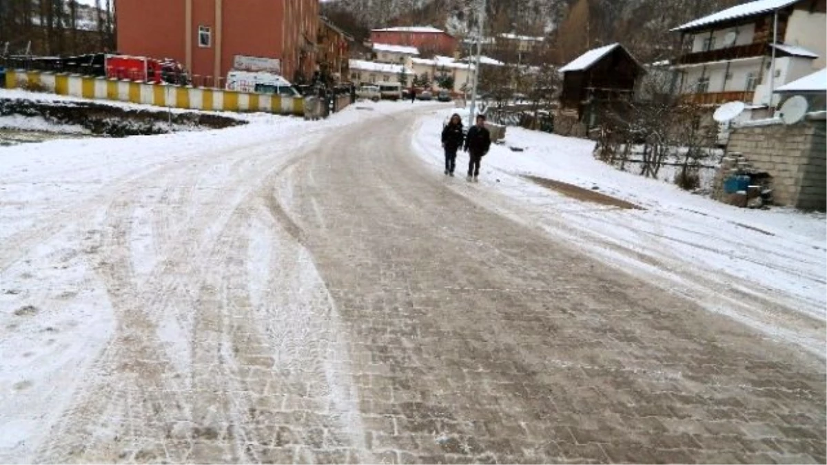 Posof Beyaza Büründü