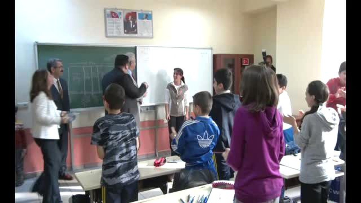 Şişlili Yüzlerce Görme Engelli Çocuk, Diş Fırçalama Rekoru Kırdılar