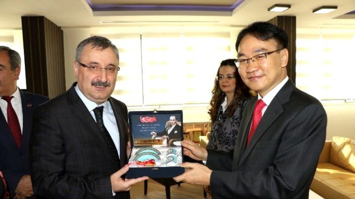 Türkiye ile Kore Arasındaki Kardeşlik Güneşi Manisa\'dan Yükseliyor