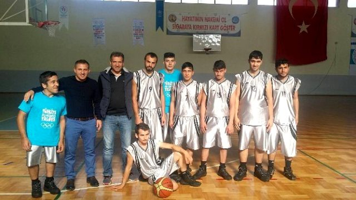 Yalovalı Özeller 3 Aralık Engelliler Gününde Şampiyonluk Sevinci Yaşadı