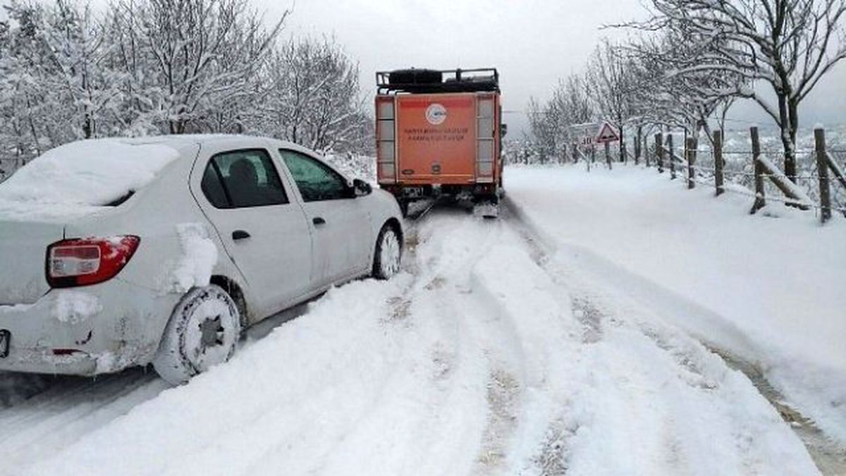 Yolda Mahsur Kalan Araçların İmdadına Afad Yetişti