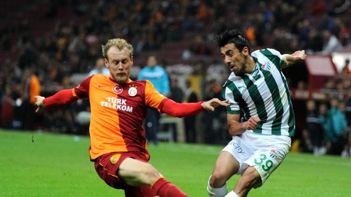 Galatasaray 3 Bursaspor 0 maç özeti (GS Bursa geniş özet)