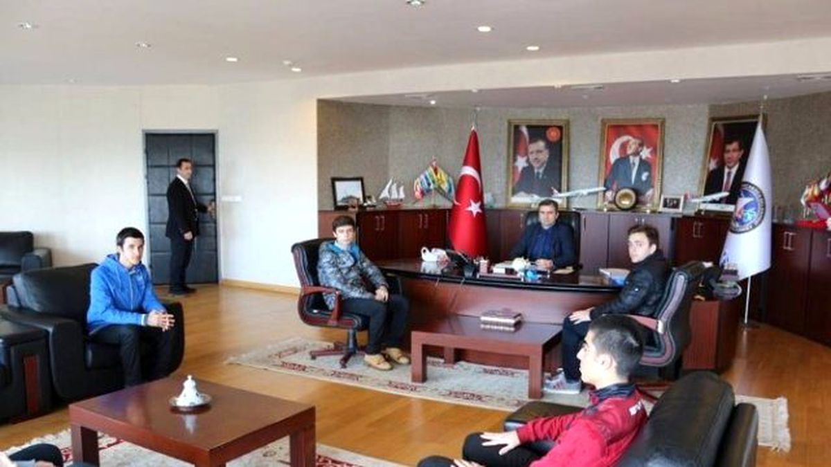 Anadolu İmam Hatip Lisesi Öğrencileri Başkanı Ziyaret Etti