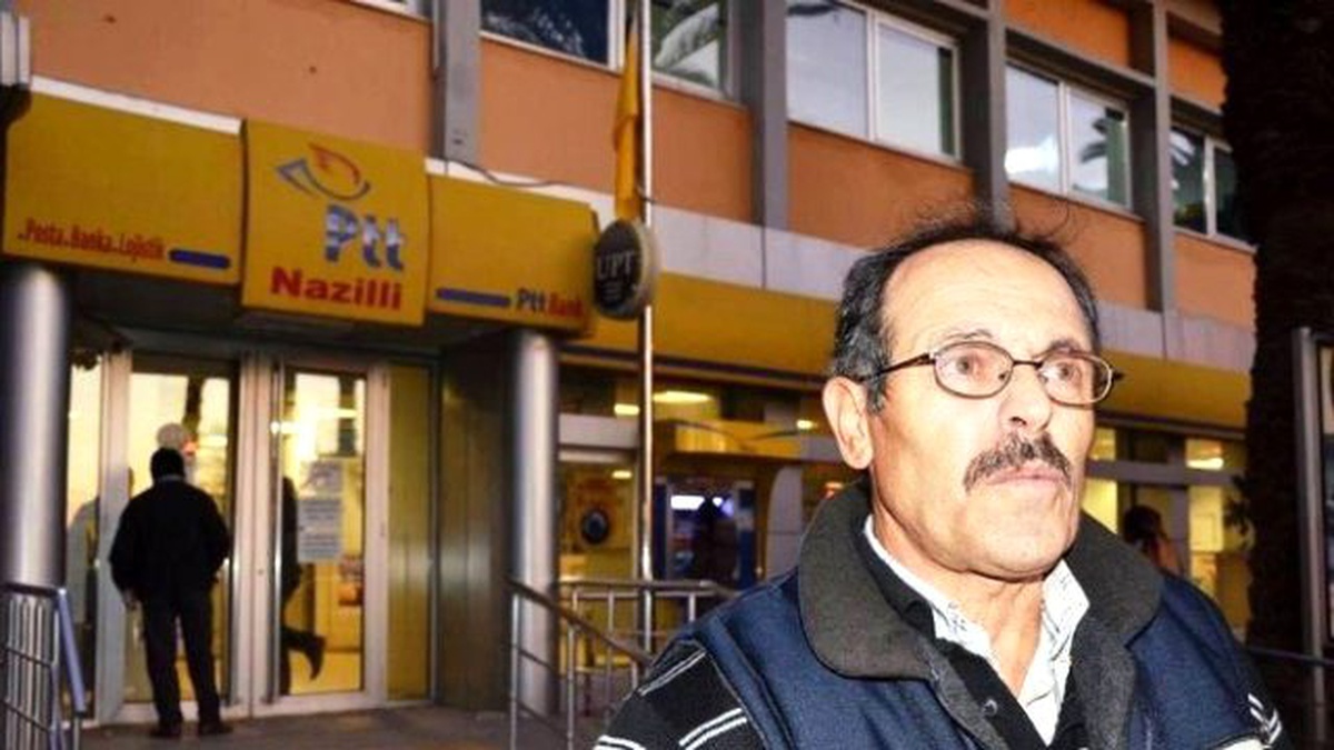 Bankadan Kredi Çekip Dolandırıcılara Havale Yaptı