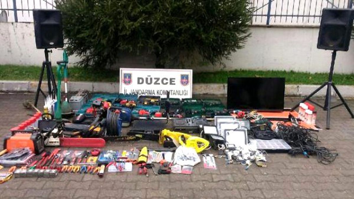 Düzce\'de, İşyerini Soyan Hırsızlık Şüphelisi Yakalandı