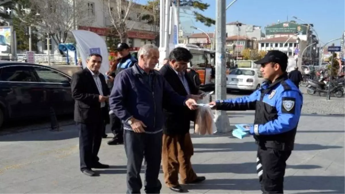 Karaman Polisinden Broşürlü Bilgilendirme