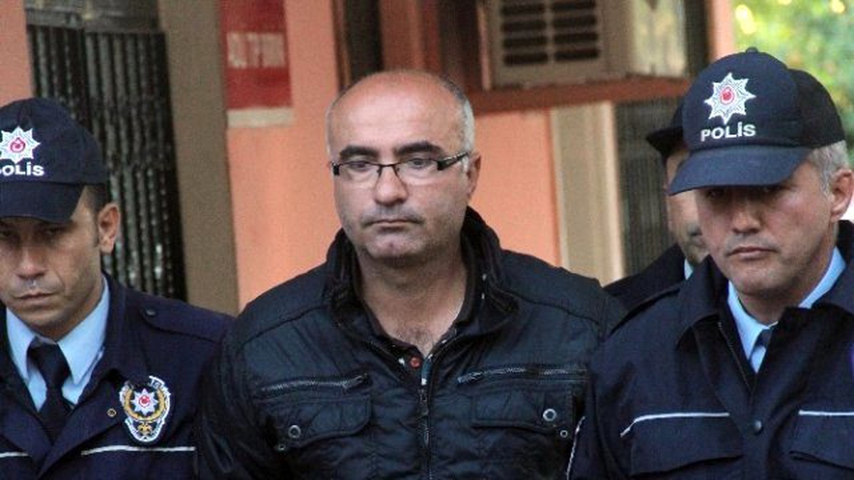 Karısını Bıçaklayan Koca Sağlık Kontrolünden Geçirildi