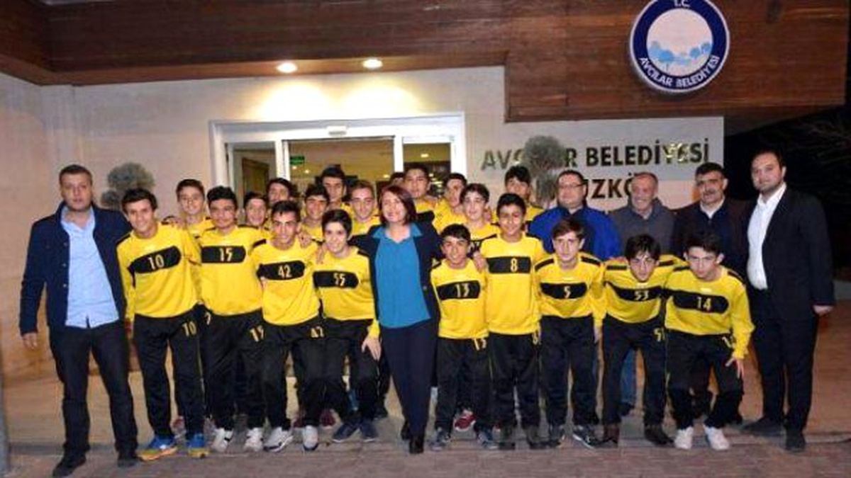 Örnek Amatör Futbolculara "Şiddetten de Uzak Durun" Çağrısı