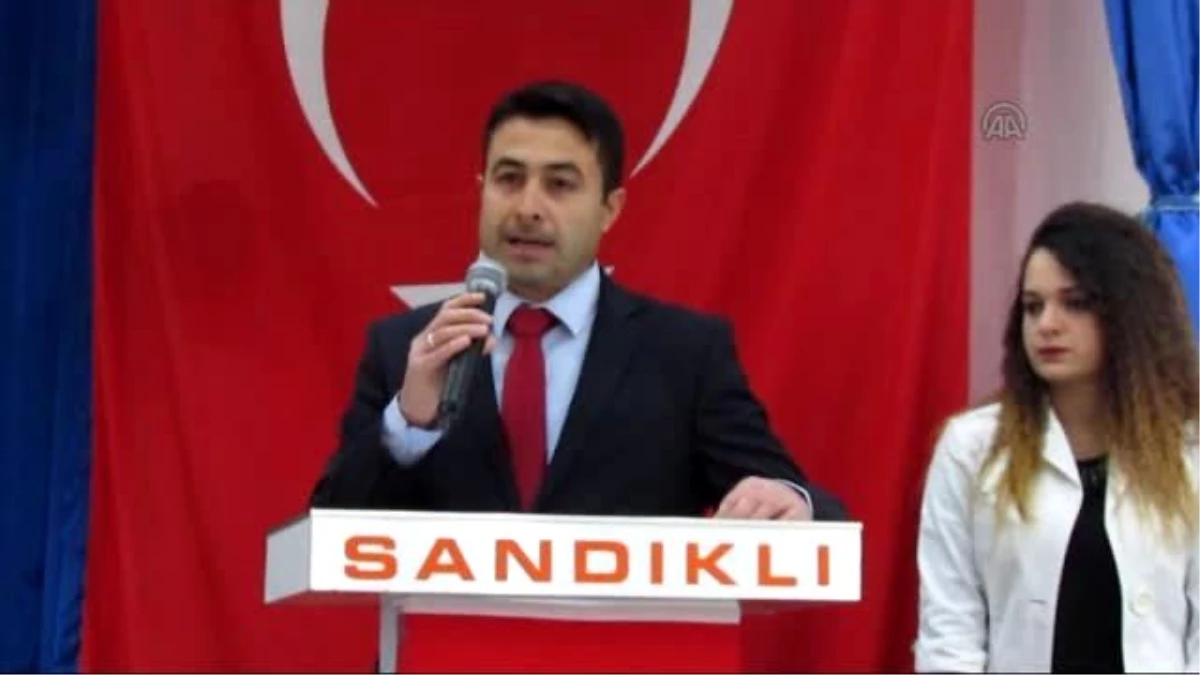 Sandıklı\'da Engelli Öğrencilerden El İşi Sergisi