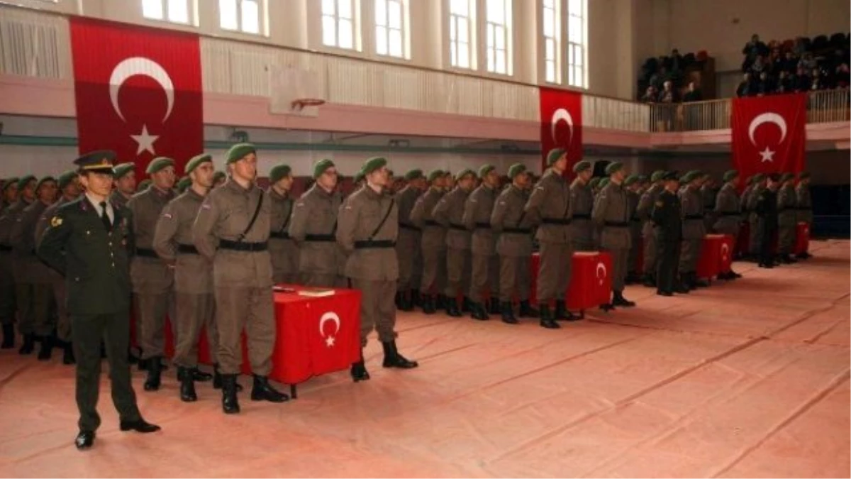 Yozgat\'ta 361. Kısa Dönem Askerler Yemin Ederek TSK\'ya Katıldı