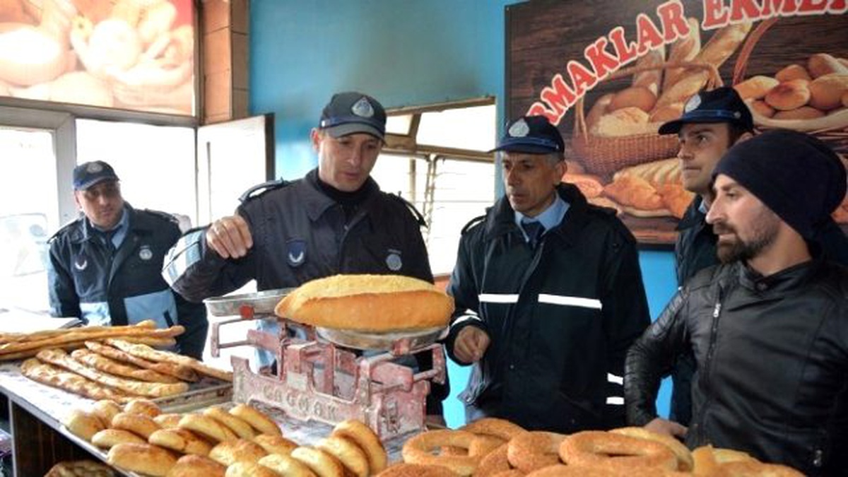 Ardahan Belediyesi Zabıta Ekipleri Fırın ve Kasapları Denetledi