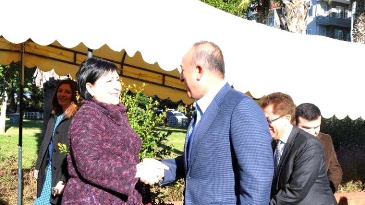 Bakan Çavuşoğlu, Ruslarla Bir Araya Geldi