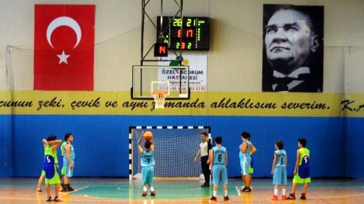 Bodrum\'da Okullar Arası Basketbol Müsabakaları