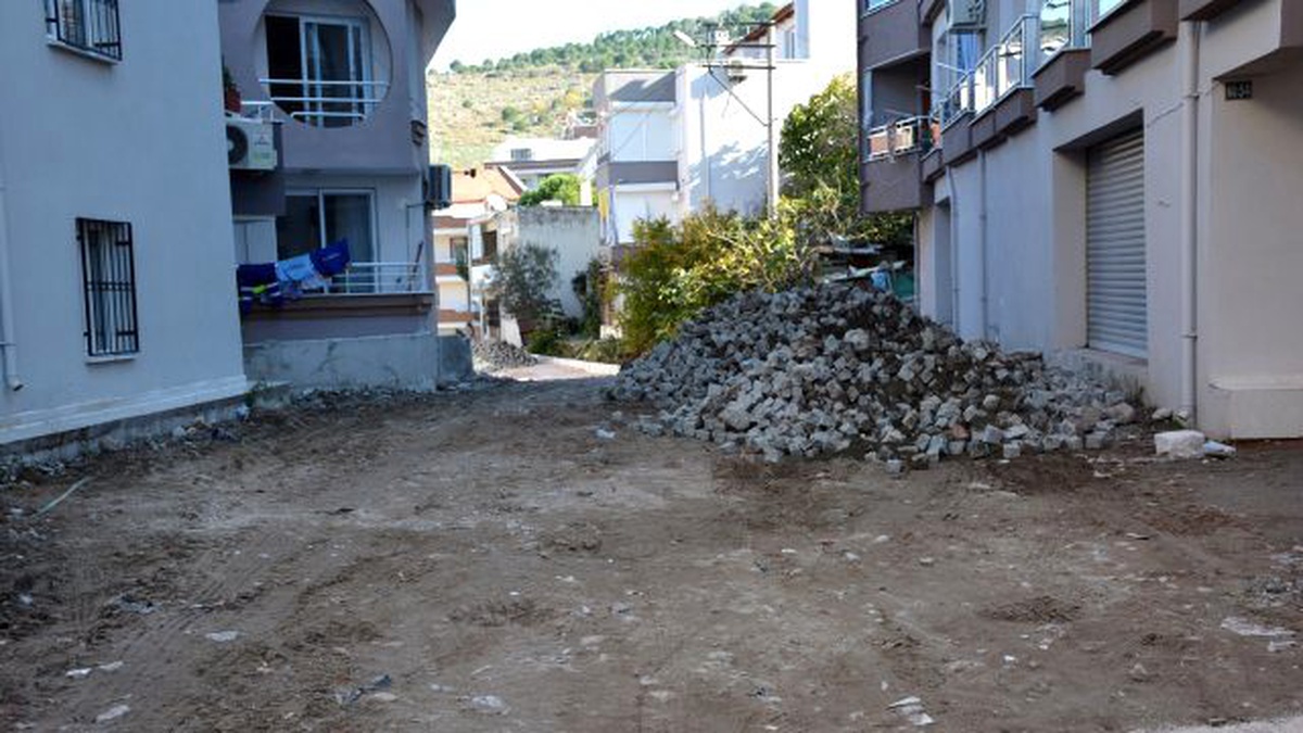 Dikili Sokakları Güzelleşiyor