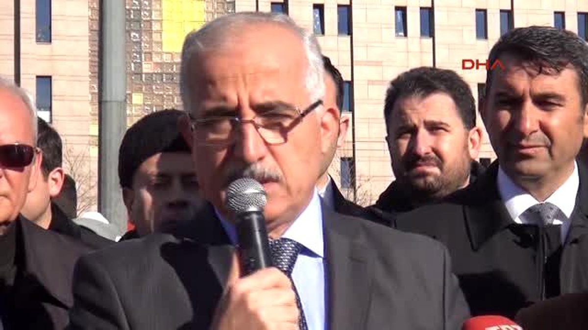 Eskişehir -Türk Dünyası Vakfı\'ndan Bayırbucak Türkmenleri\'ne 6 Tır Yardım