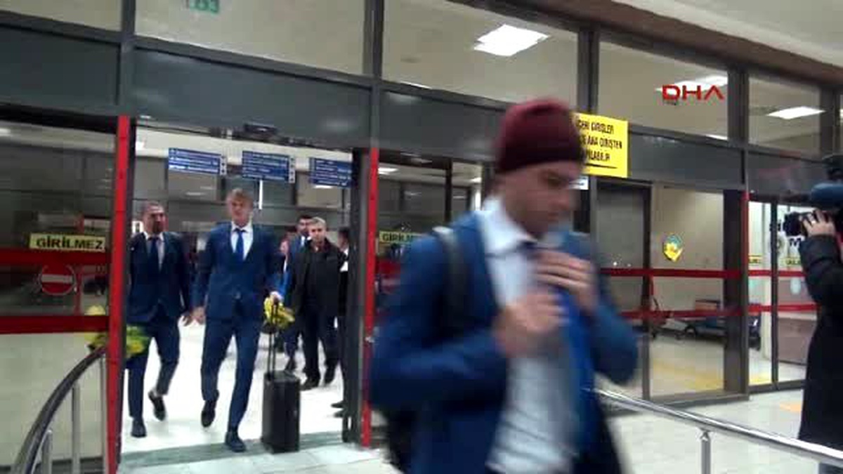 Fenerbahçe\'ye Gaziantep\'te Coşkulu Karşılama