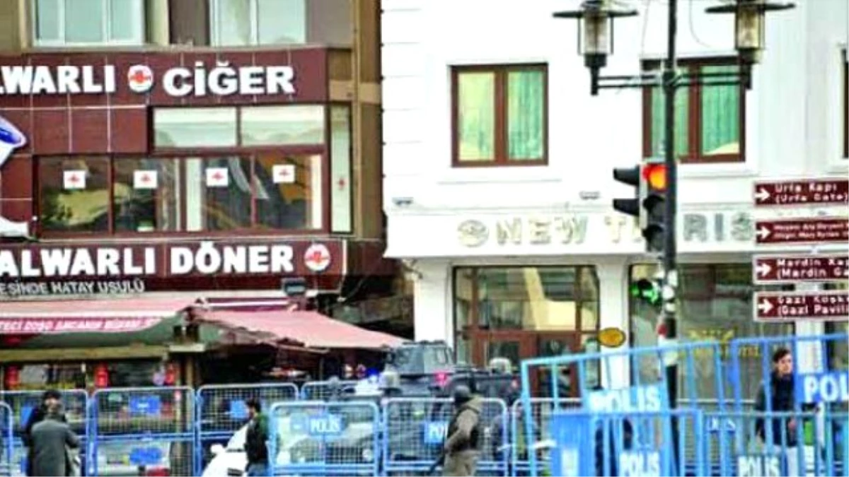Hundreds Of Businesses Shut Down İn Eastern Turkey Amid Curfews