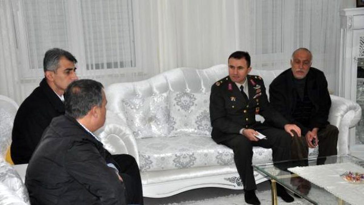 Nizip\'e Şehit Ateşi Düştü