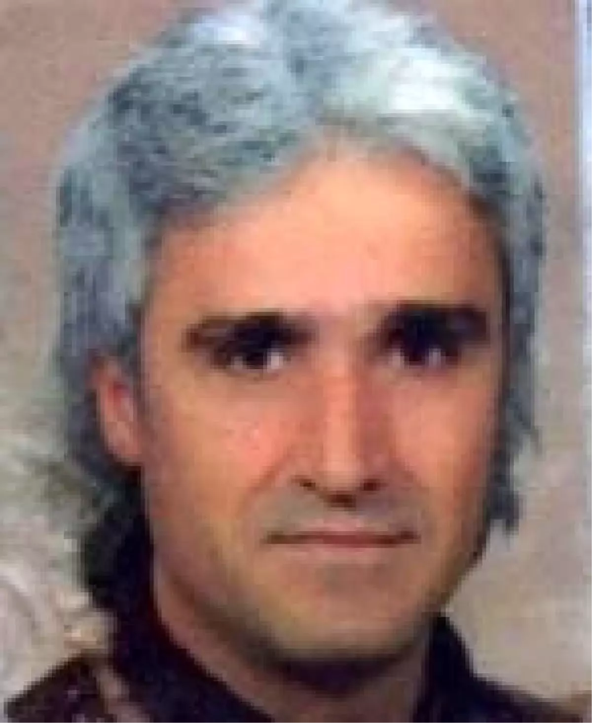 Otomobil Aydınlatma Direğine Çarptı: 1 Ölü, 3 Yaralı