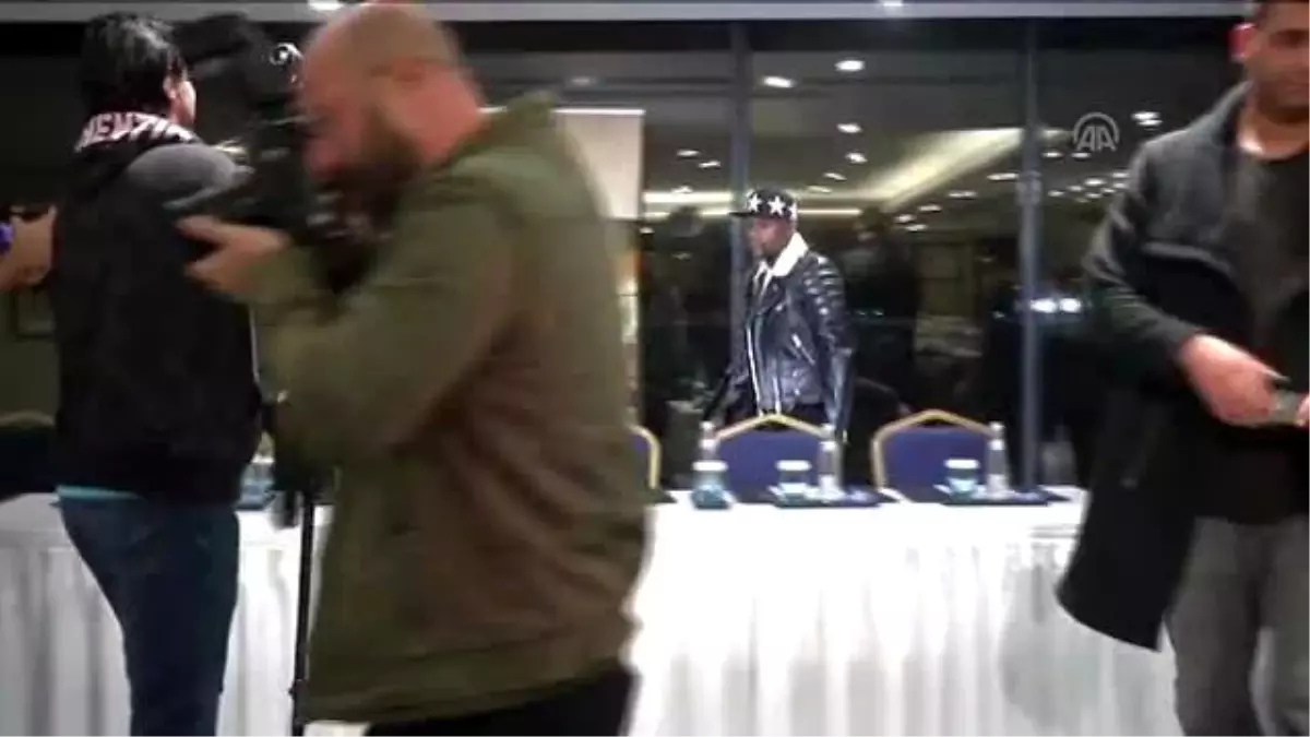 Şampiyon Boksör Mayweather, Bir Çuval Parayla İstanbul'da