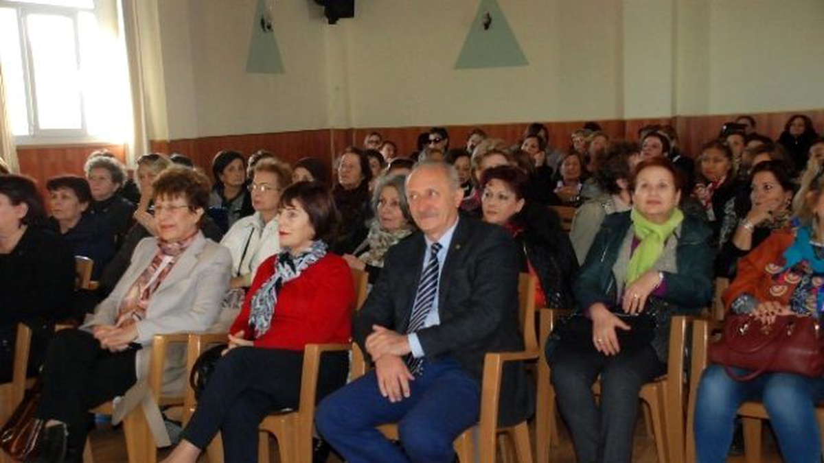 Ülkenin Dört Bir Yanından Gelen Türk Kadınlar Birliği Üyesi Bayanlar Didim\'de Ağırlandı