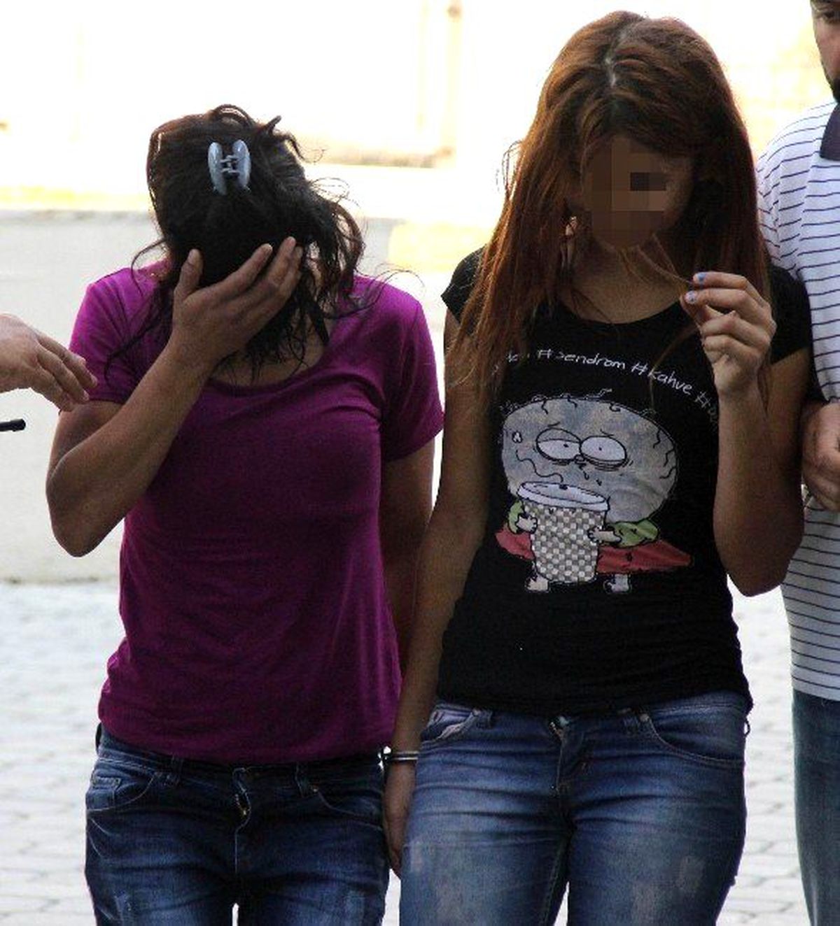 Altın ve Para Bulamayan Hırsızlar Et Çaldı